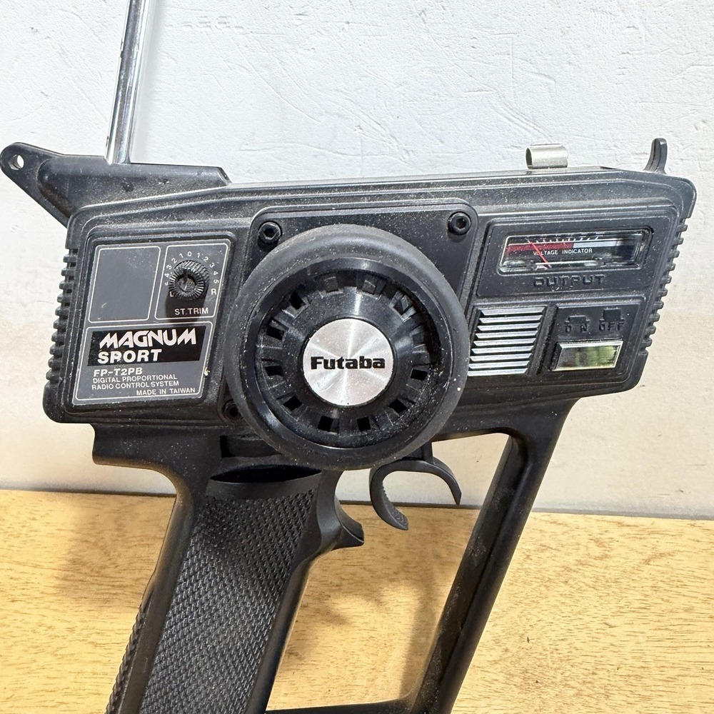 Vintage Futaba Magnum Sport FP-T2PB RC Radio Control Transmitter 75MHz Tested - Picture 2 of 10
